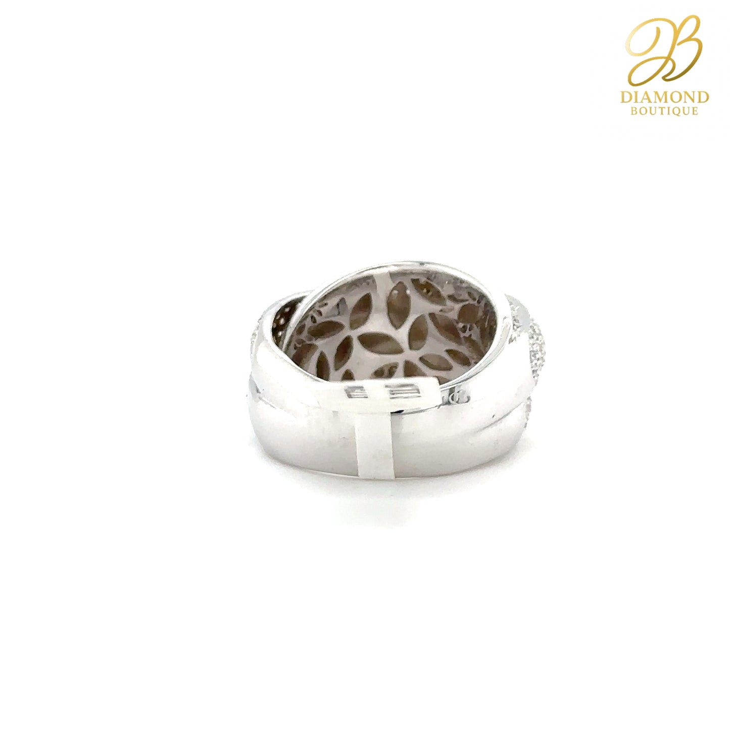 18kt white gold cocktail ring