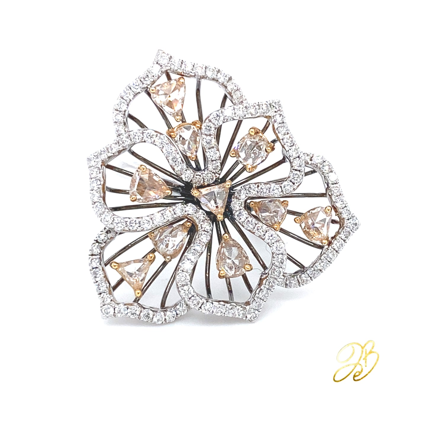 GRAND FLOWER RING